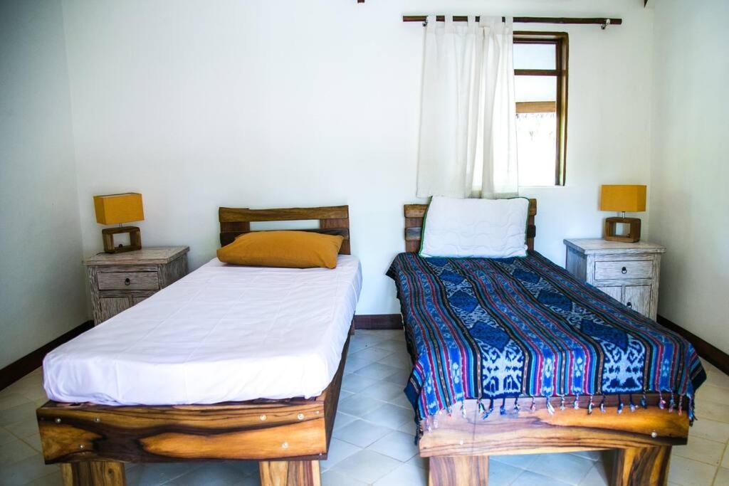 Beach-Front Sumbawa Surf House Lemonga Bagian luar foto